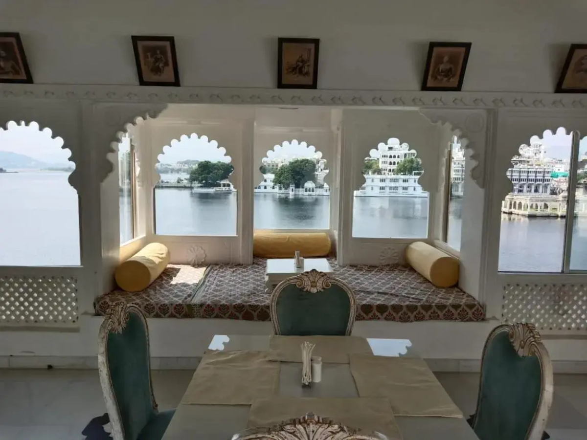 Jagat Niwas Palace