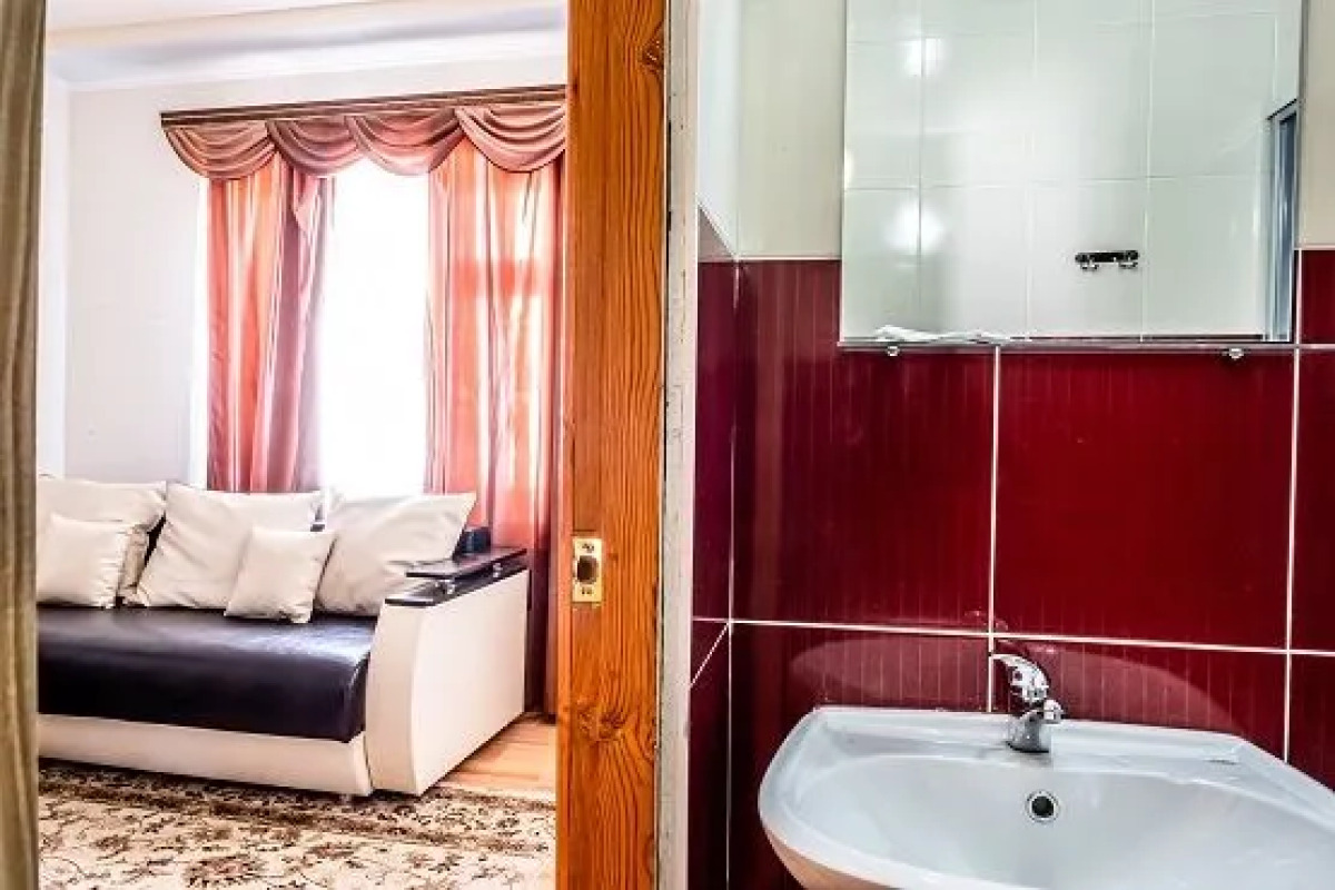 Сюрприз на ул Яблочкова д. 34а