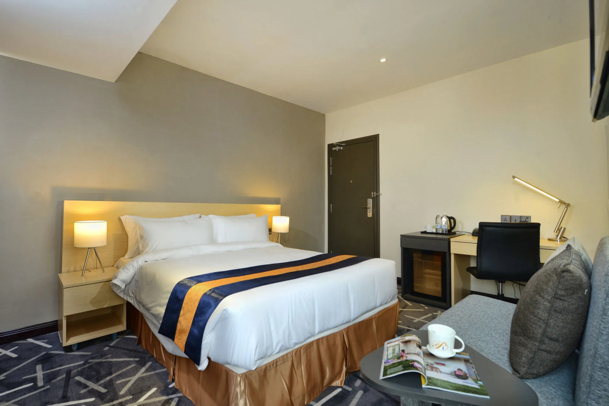 Pacific Express Hotel Central Market