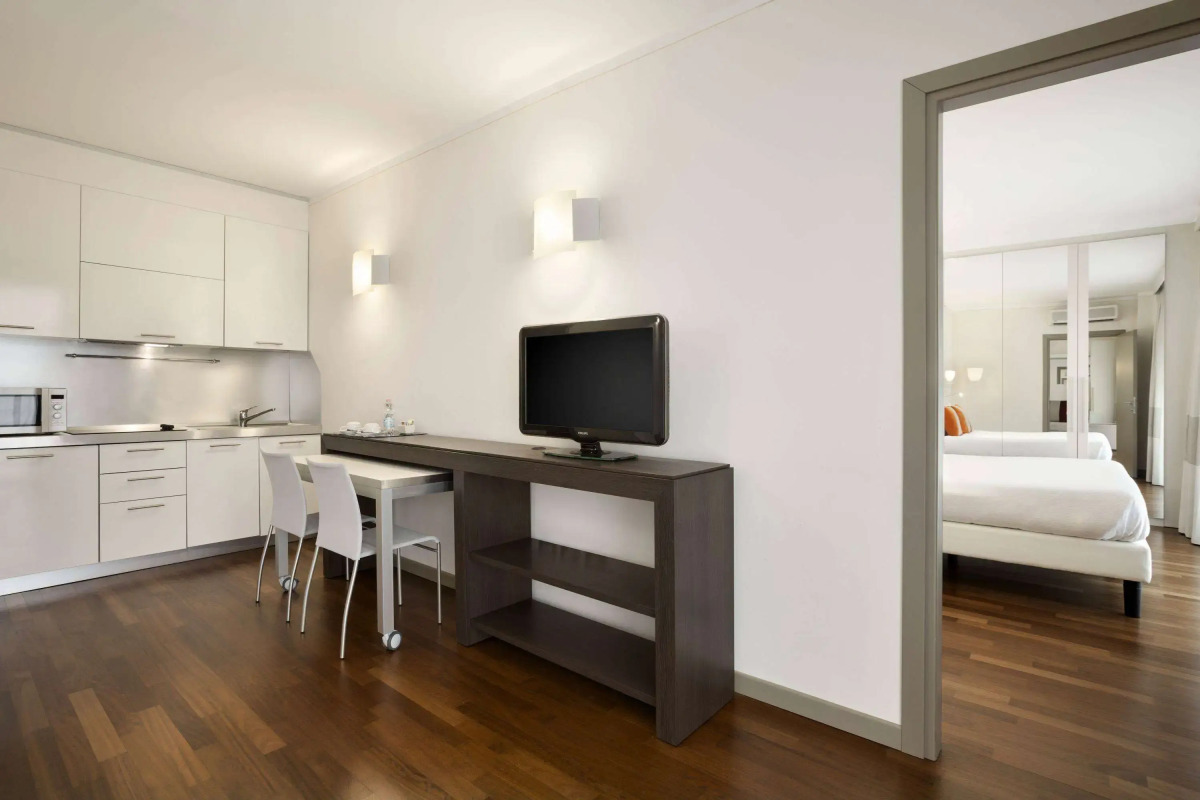 Отель Ramada Plaza by Wyndham Milano