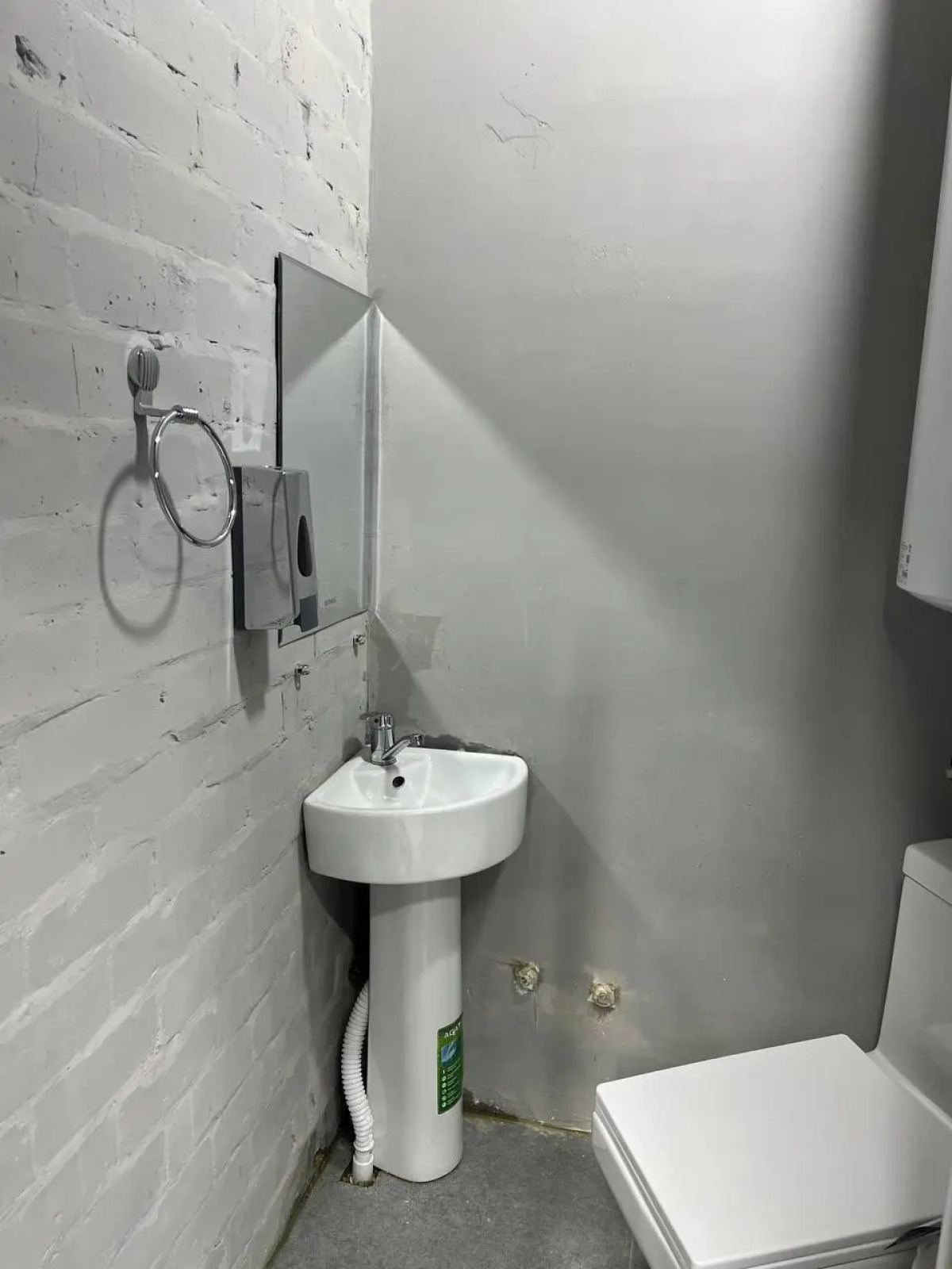 Friends Hostel (Фриендс Хостел)