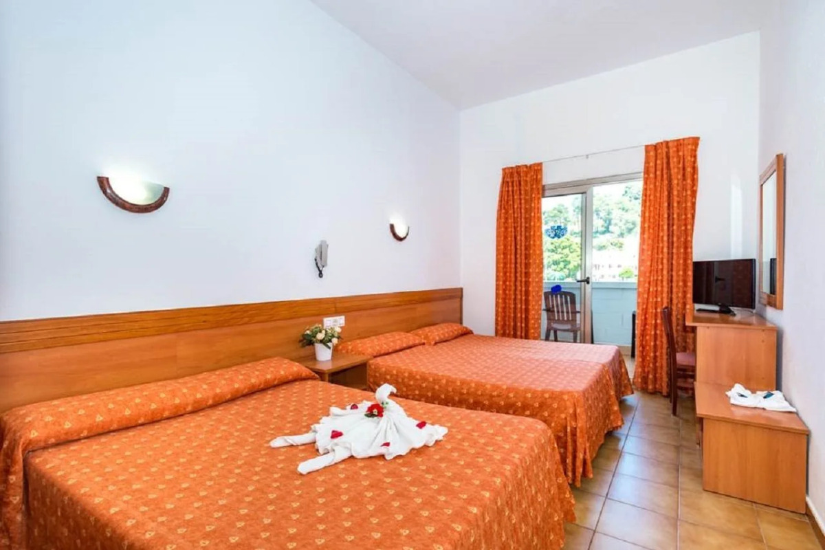 Santa Susanna Resort