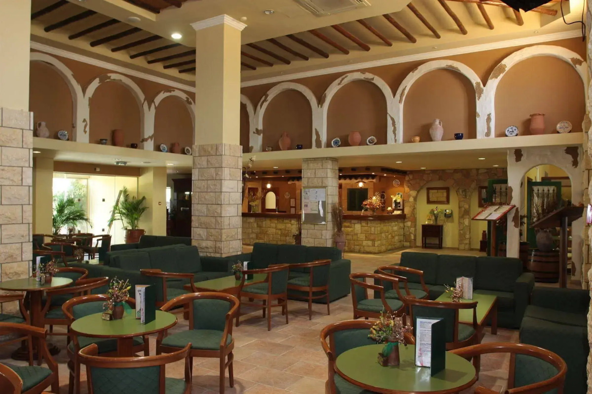 Panas Holiday Village