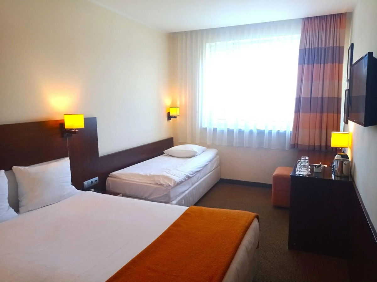 DeSilva Inn Katowice Airport