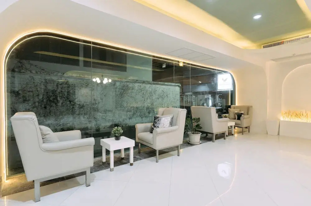 Tori Crown Hotel