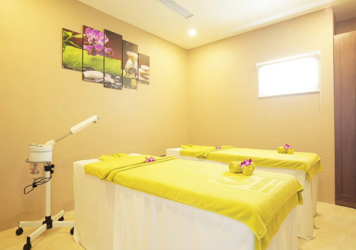 Yarra Ocean Suites Danang