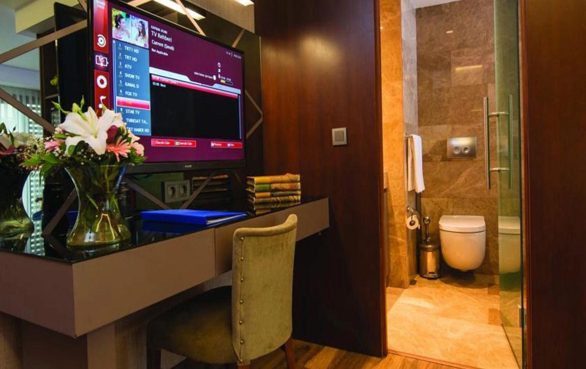 Blueway Hotel Historical