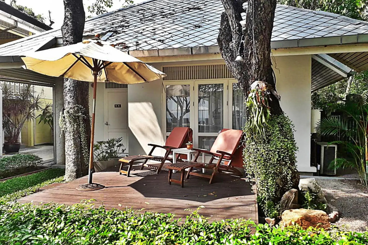 Baan Bayan Beachfront Hotel