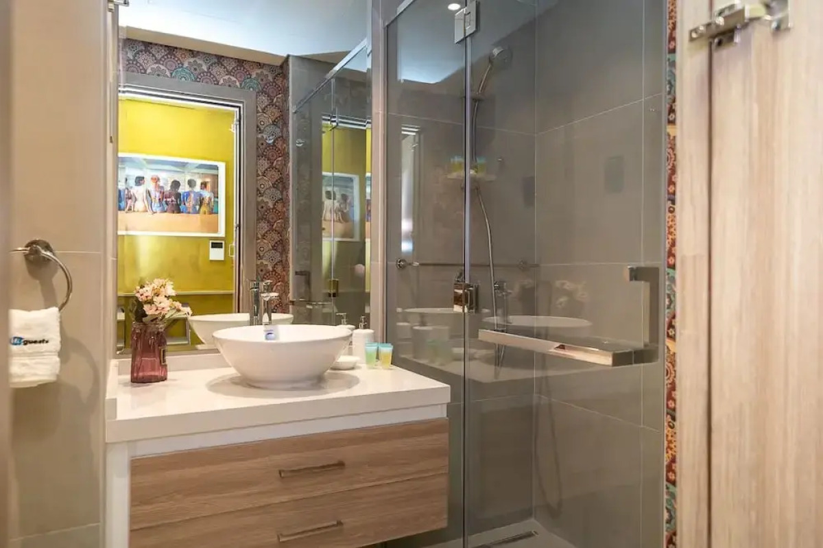 HiGuests - Studio One