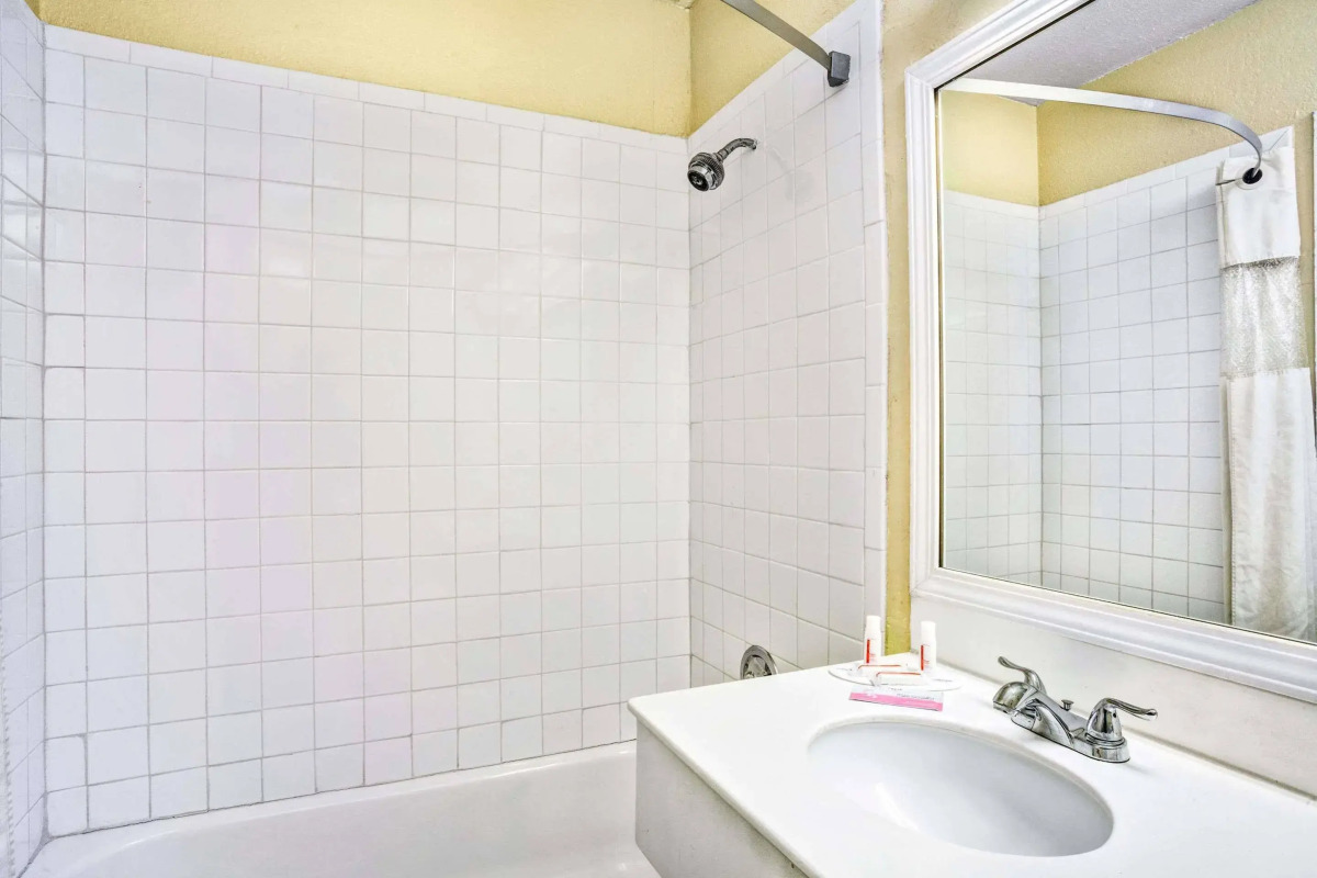 Travelodge Center Strip