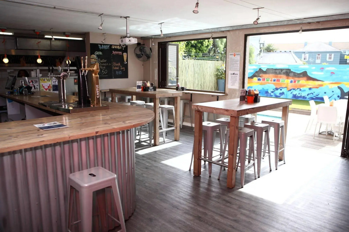 Never at Home Green Point - Hostel