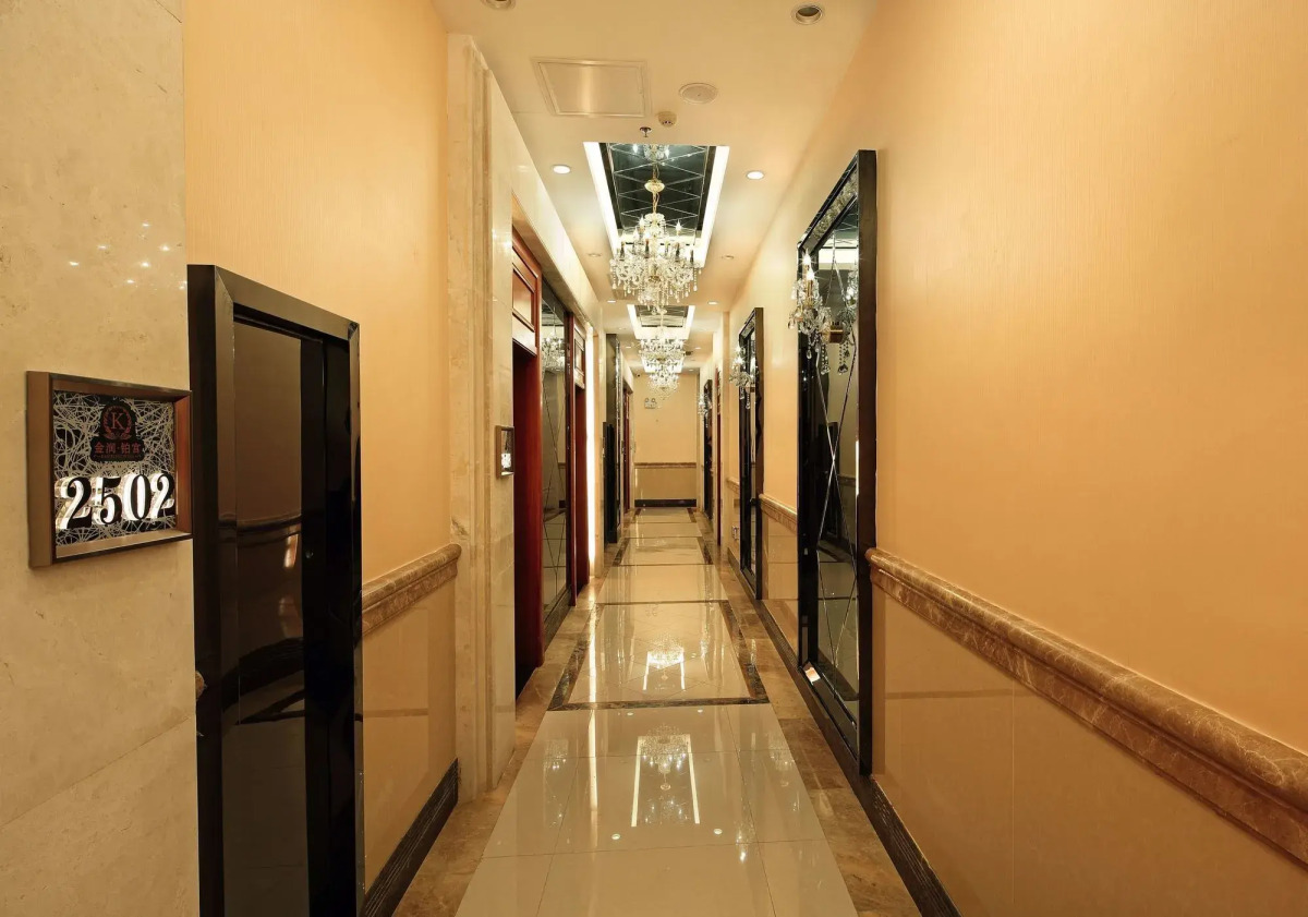 South & North International Apartment