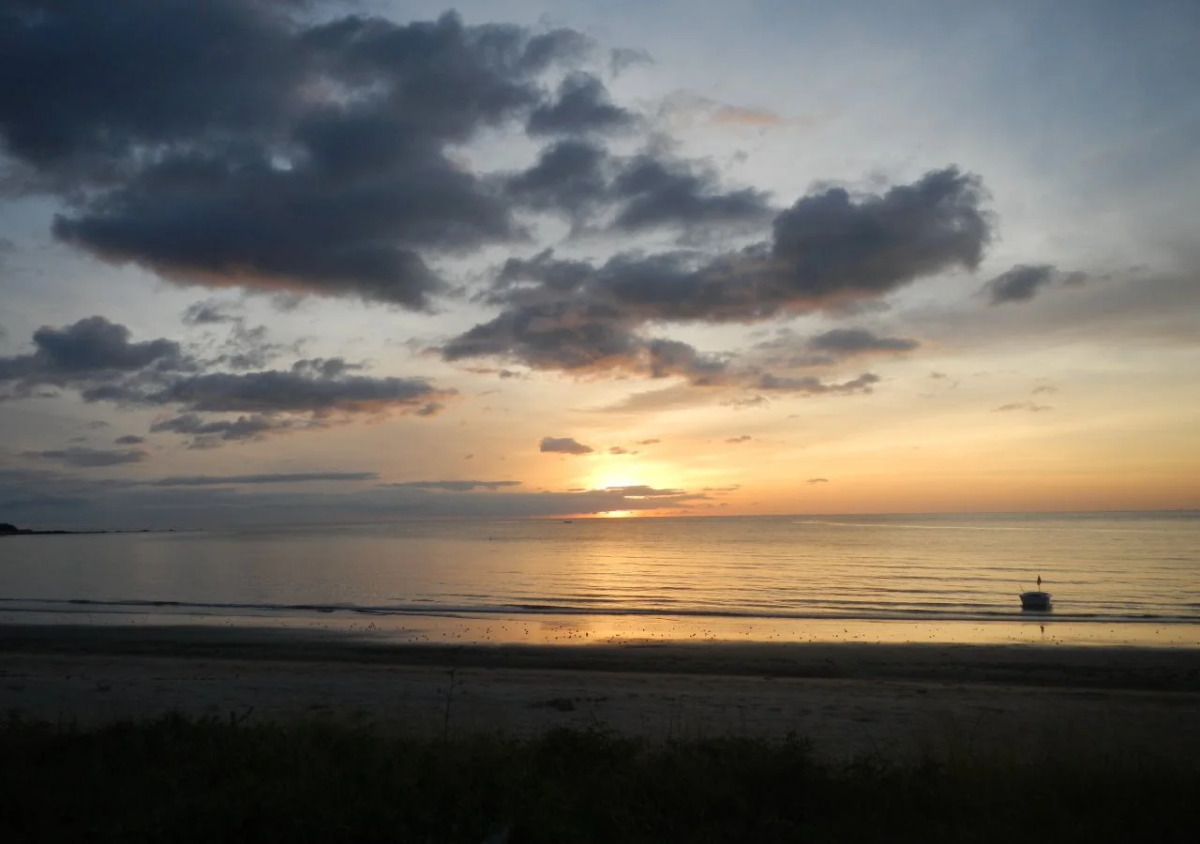 Sunshine Paradise Resort