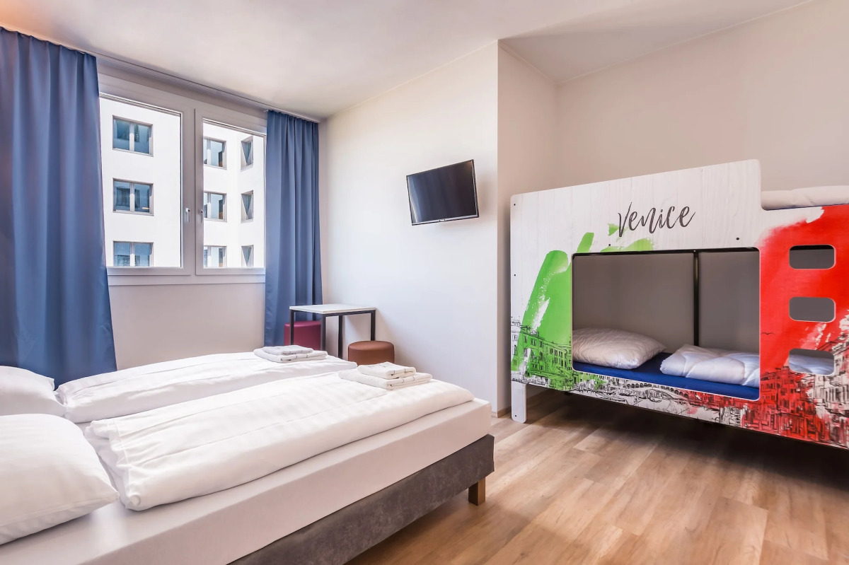 Отель a&o Hostel Venezia Mestre