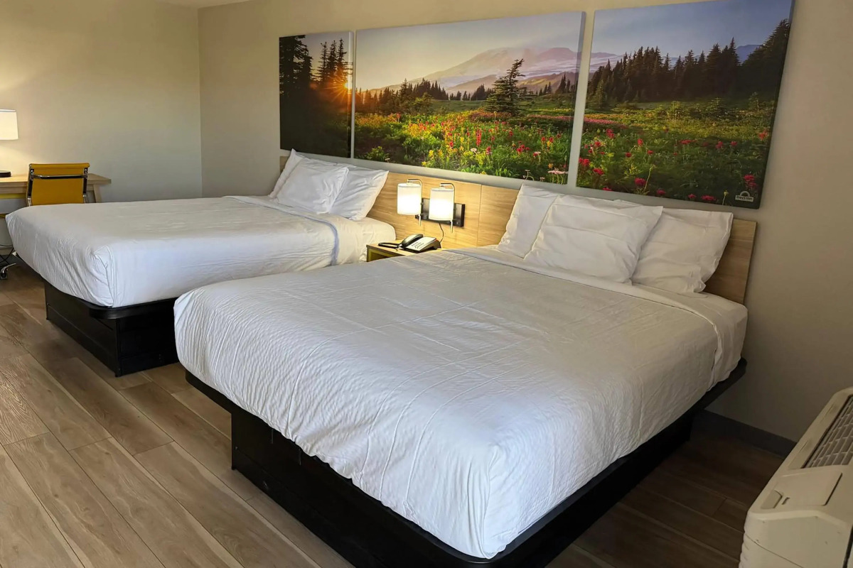 Отель Days Inn by Wyndham Reno 