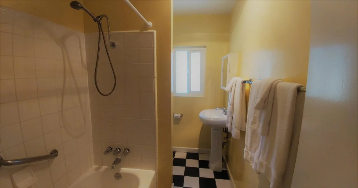 Hollywood Celebrity Hotel