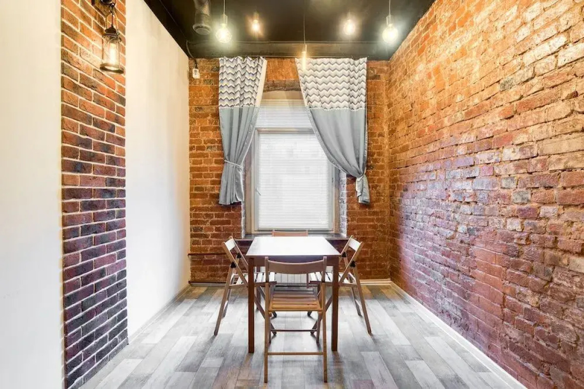 Winterfell on Mayakovskaya