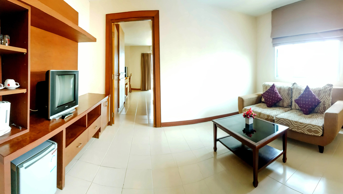 Eastiny Plaza Hotel