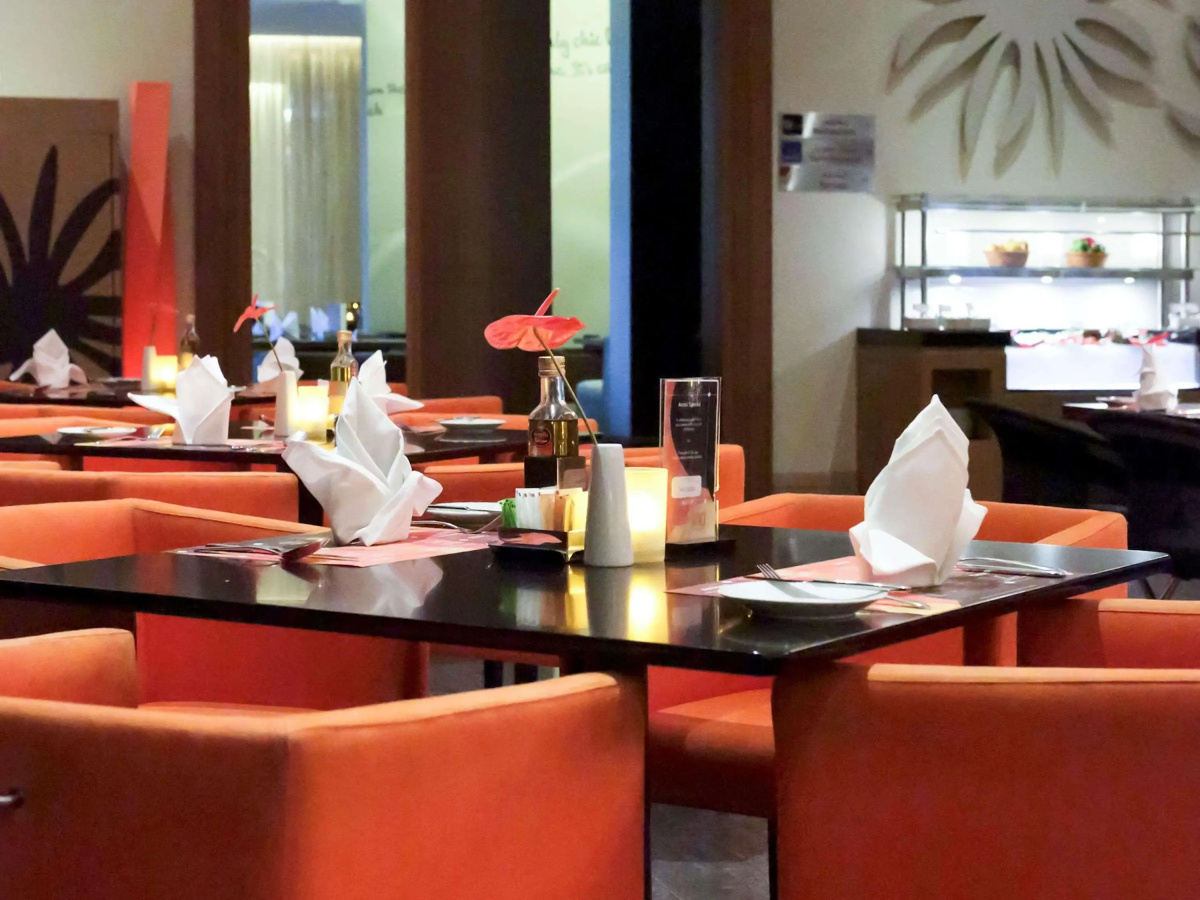 Отель Novotel Suites Mall Avenue Dubai