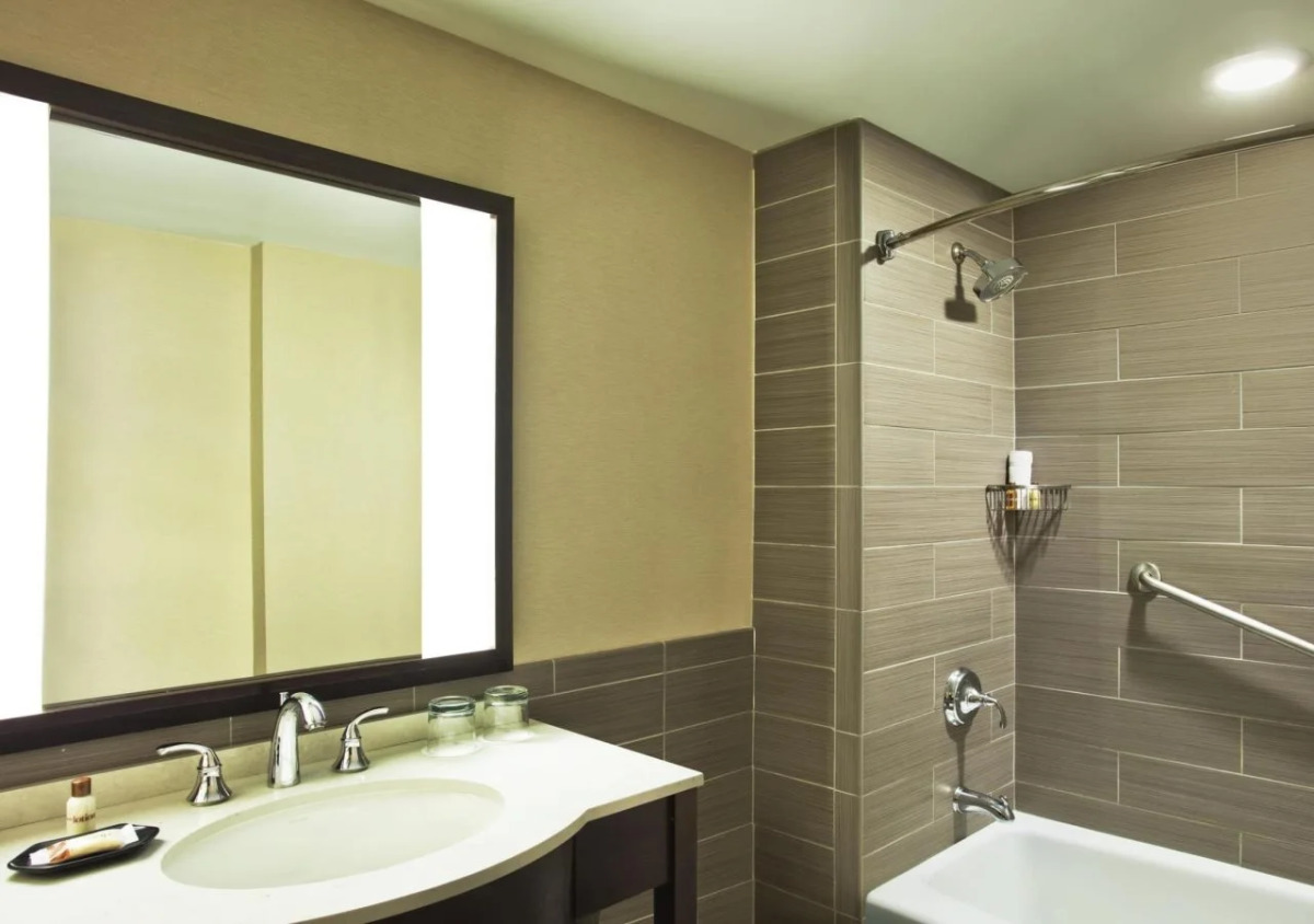 Sheraton Lincoln Harbor Hotel