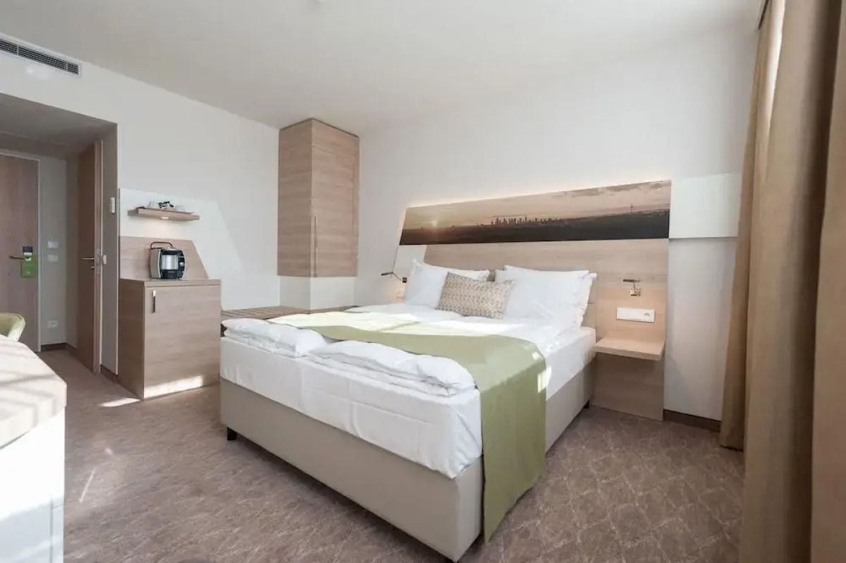 Holiday Inn Frankfurt Airport by IHG