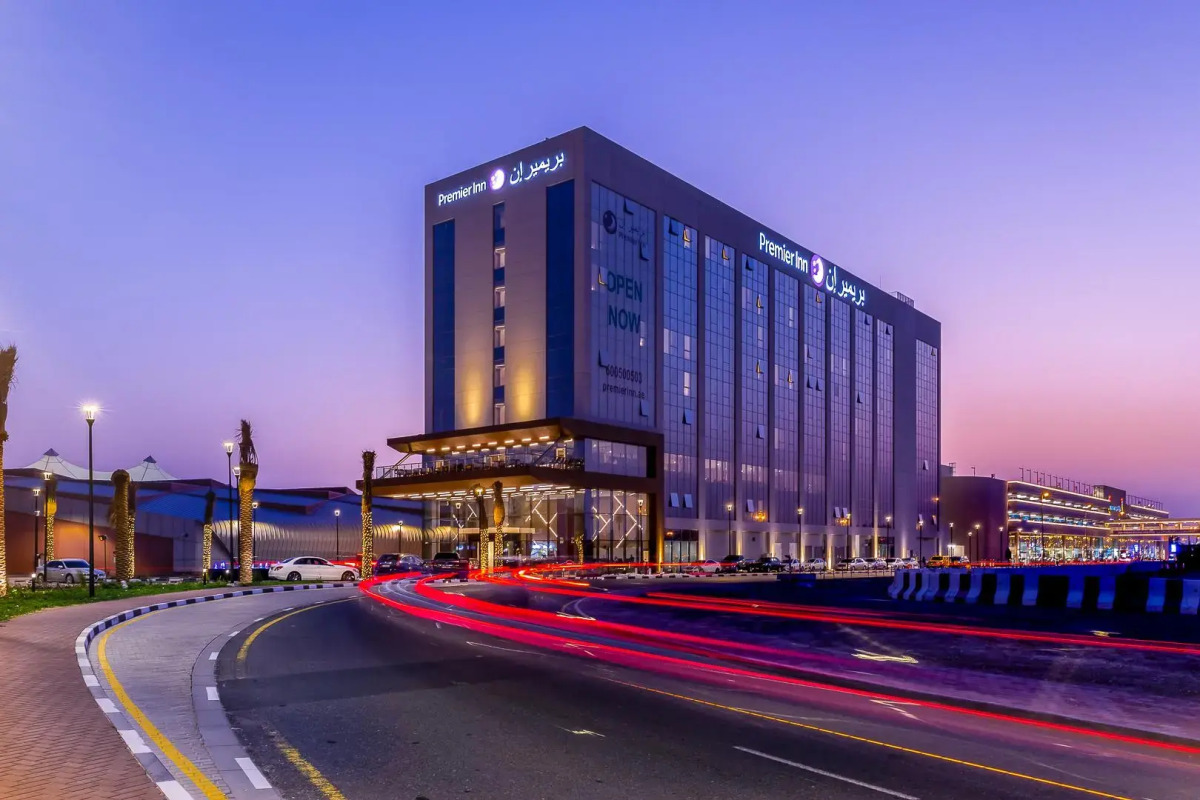 Отель Premier Inn Dubai Dragon Mart