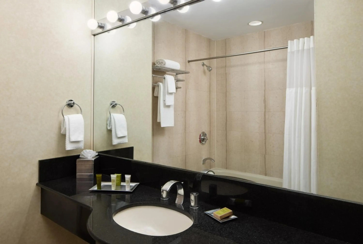 M Social New York Downtown (Formerly Millennium Downtown New York )