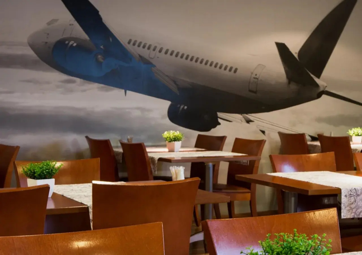 Pilot Airport Hotel