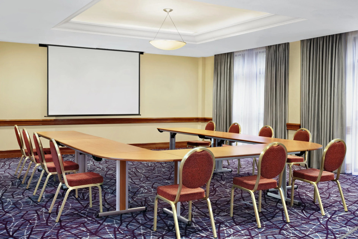 Sheraton Skyline Hotel London Heathrow