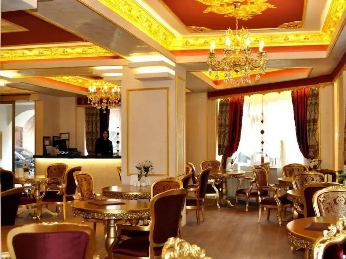 Aquarium Hotel