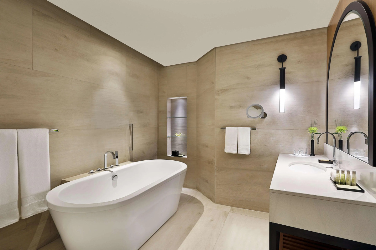 Отель Double Tree by Hilton Dubai Business Bay