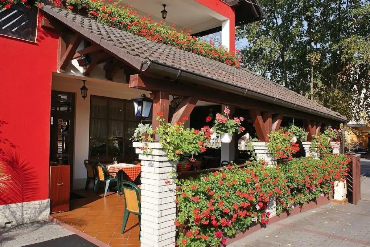 Korona Pension Restaurant