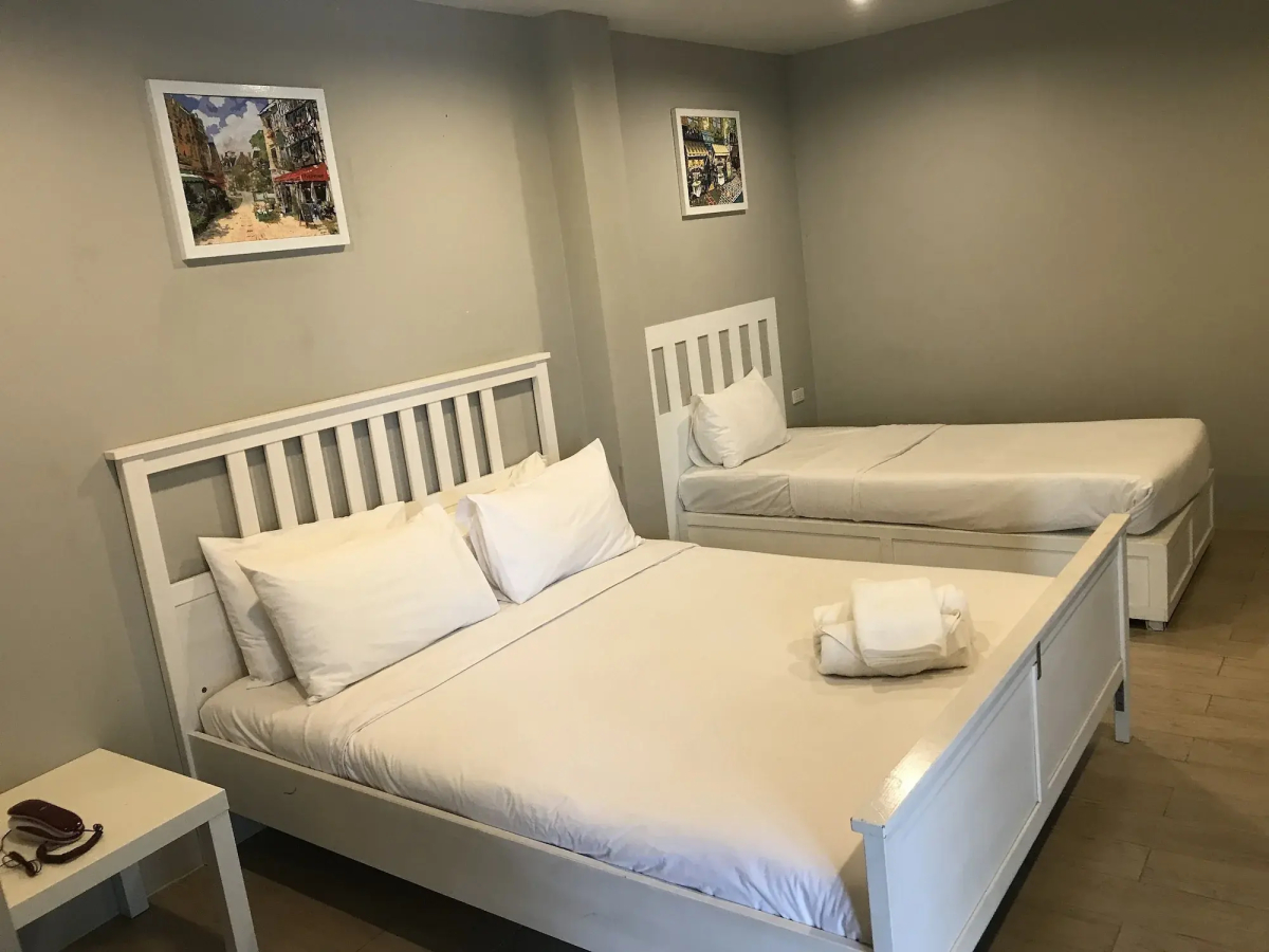 Paragon Inn