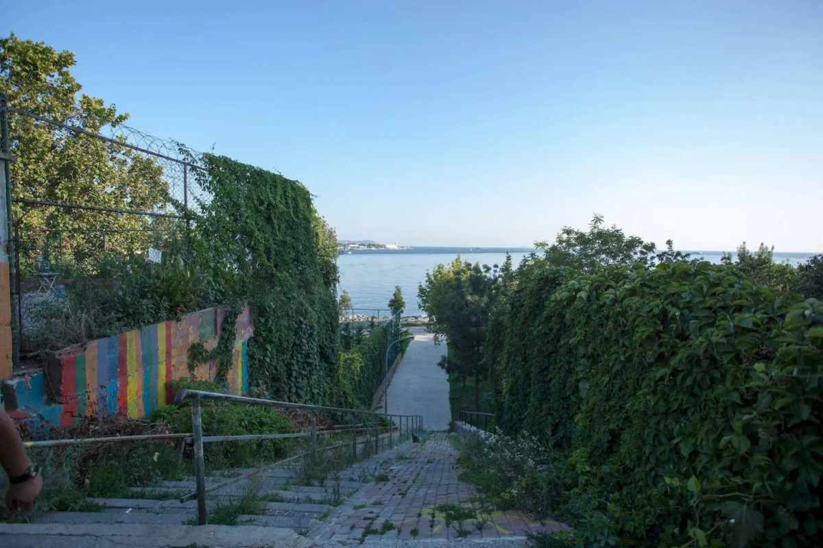 Juliet Rooms & Kitchen