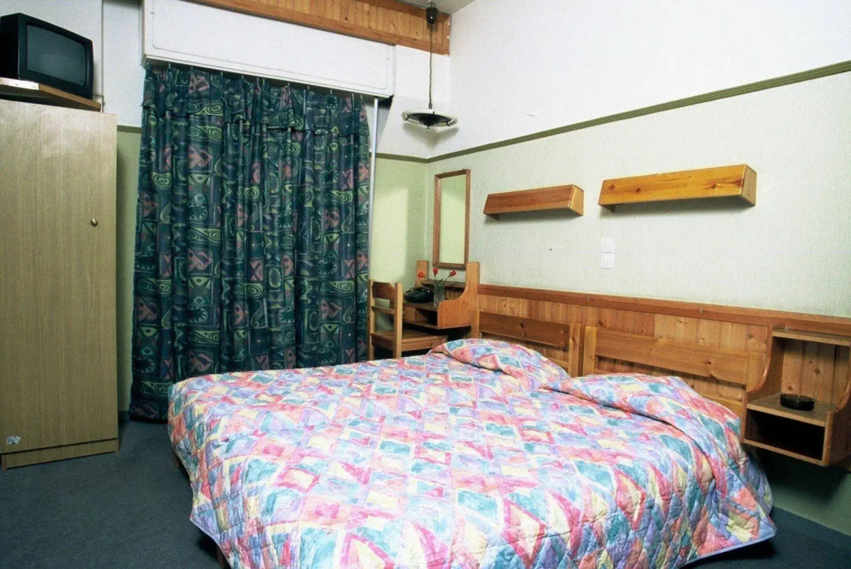 Alma Hotel
