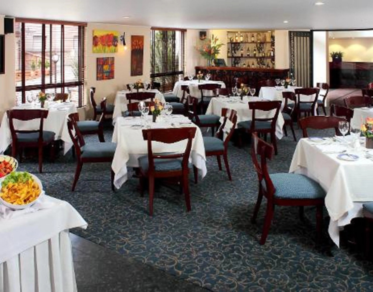 Hotel Estelar Suites Jones