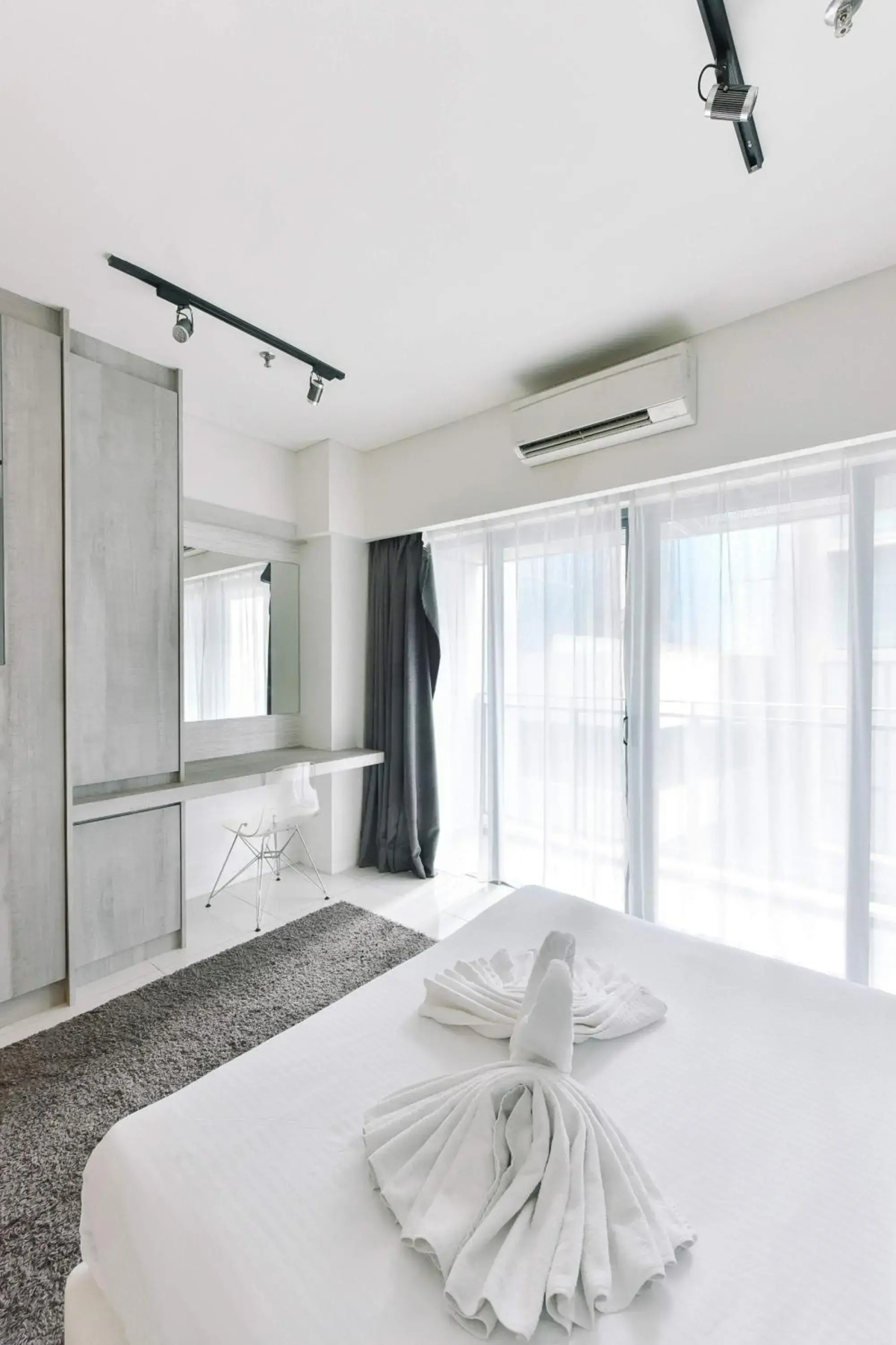 Summer Suites Residences by Subhome