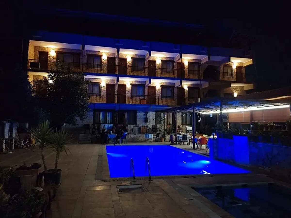 Shah Sultan Ozturk Hotel