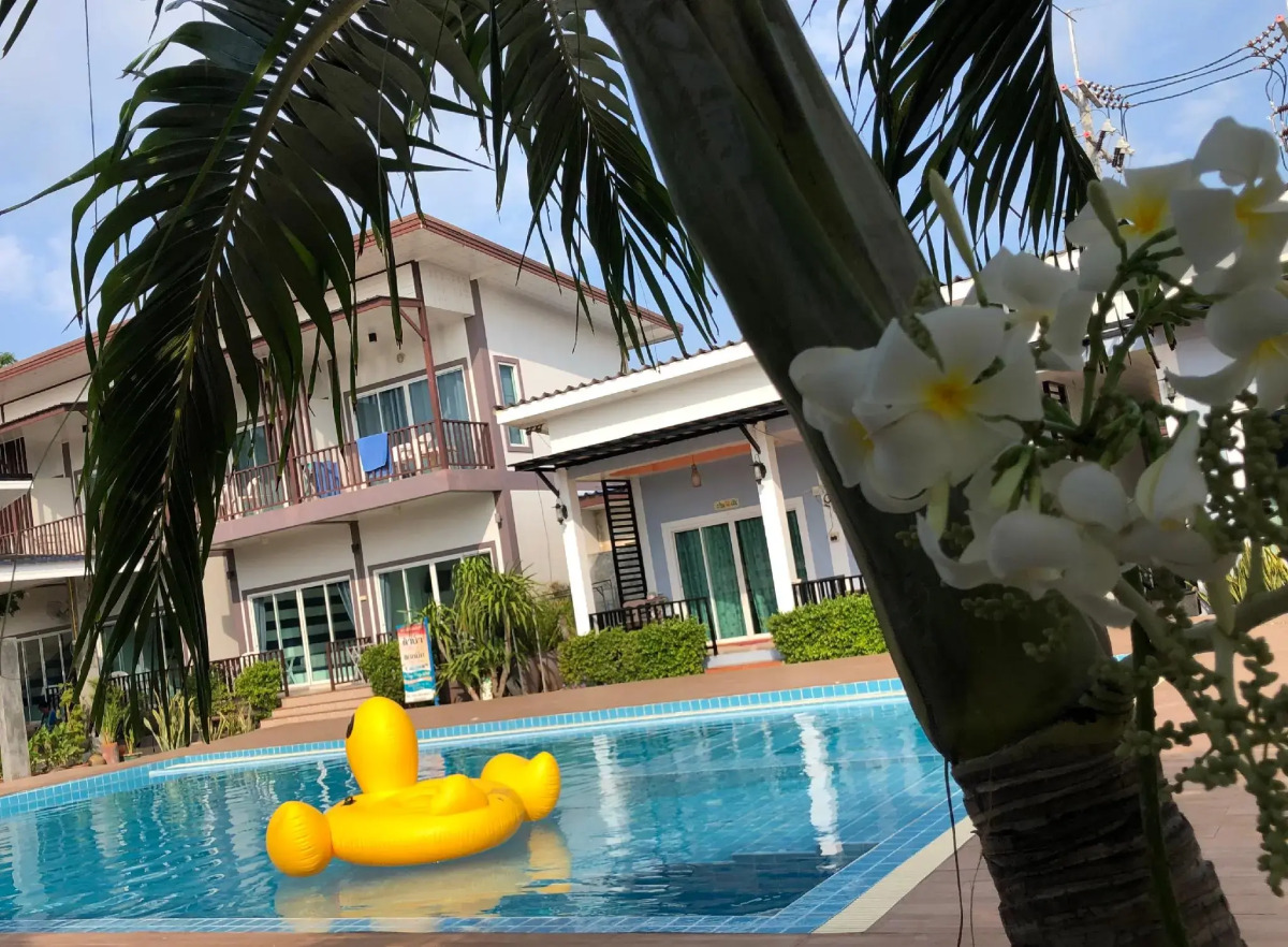 Baan Captain Hook at Koh Larn