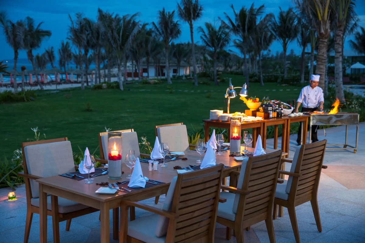 Cam Ranh Riviera Beach Resort & Spa