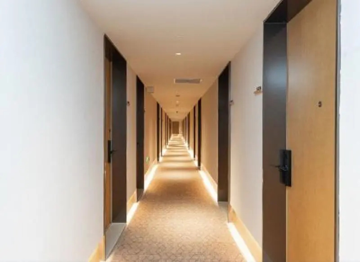 Ji Hotel (Shanghai Hailun Road Metro Station)