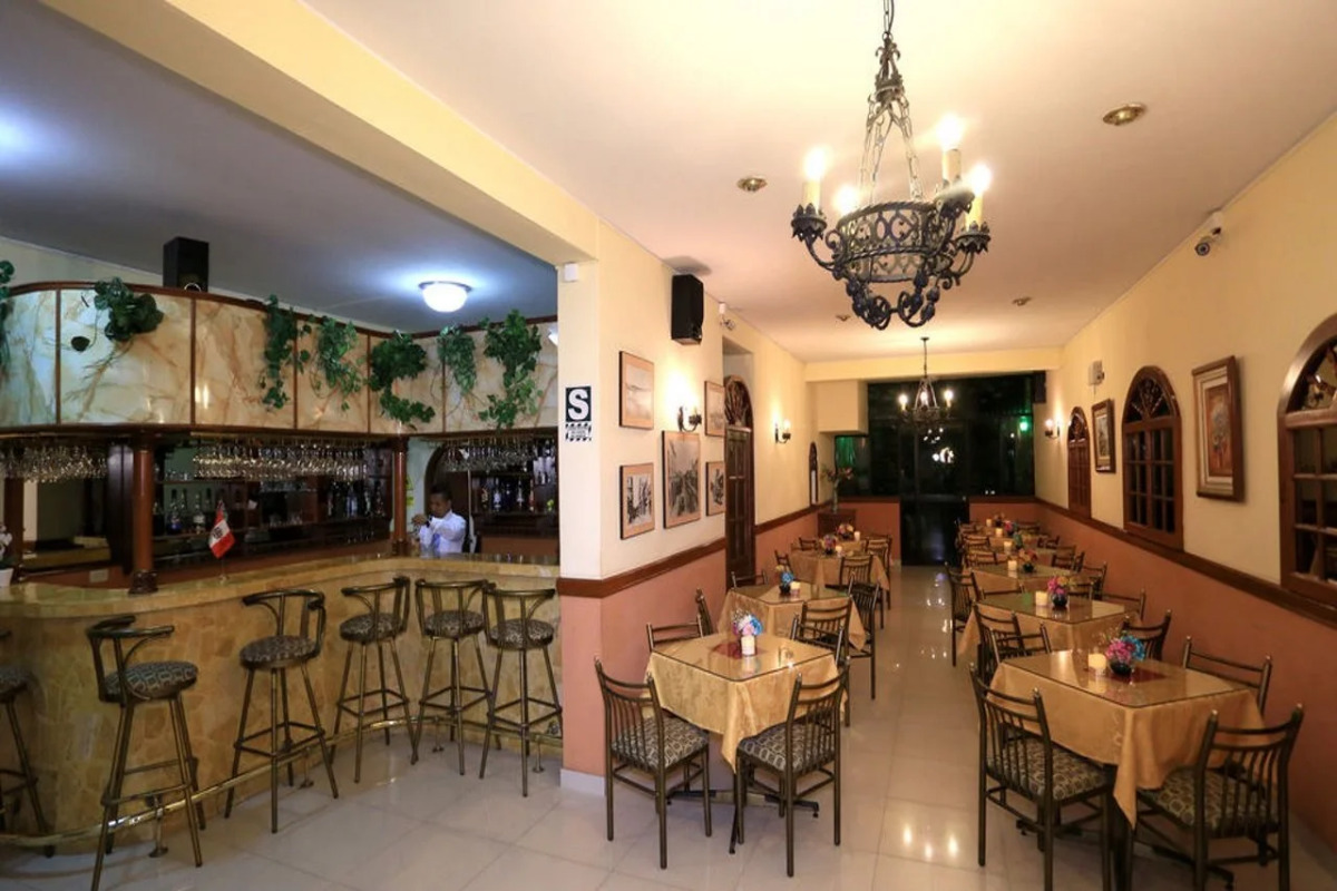 Hotel Manhattan Inn Airport