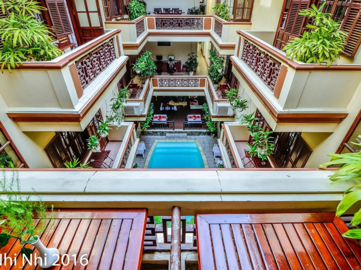 Nhi Nhi Hotel