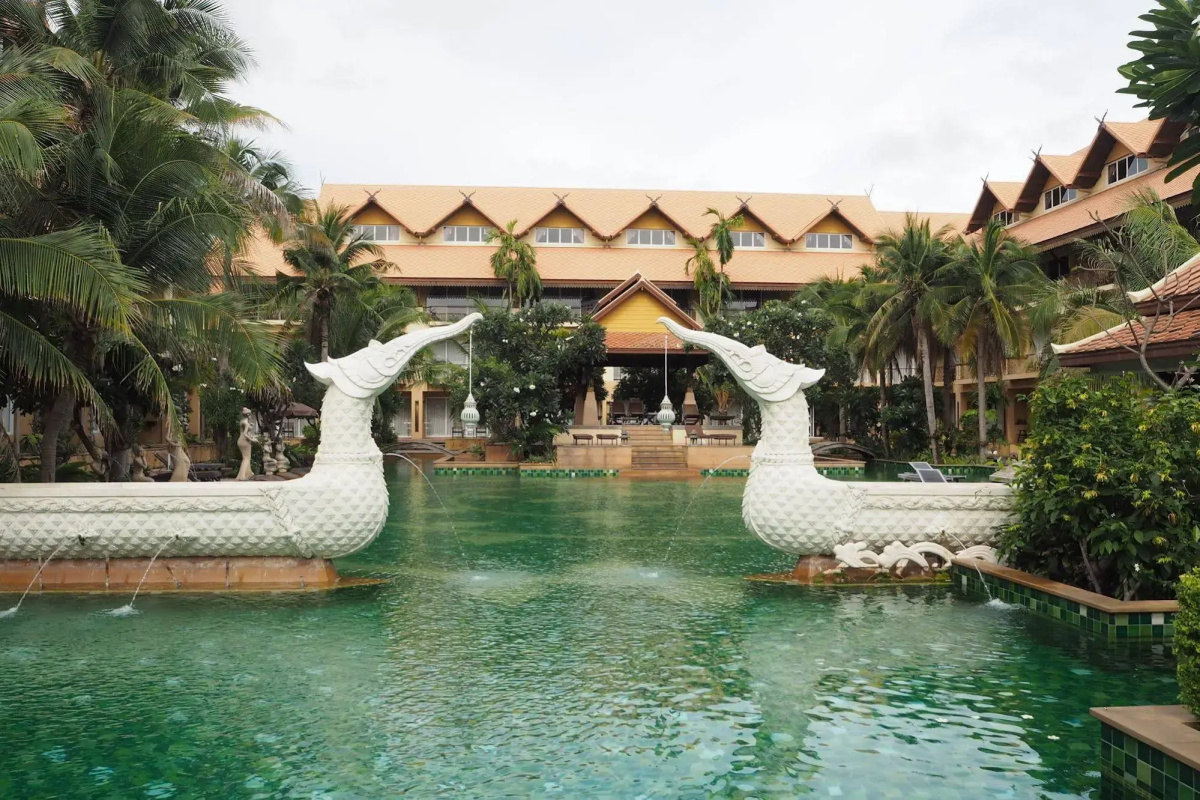 Villa Thongbura