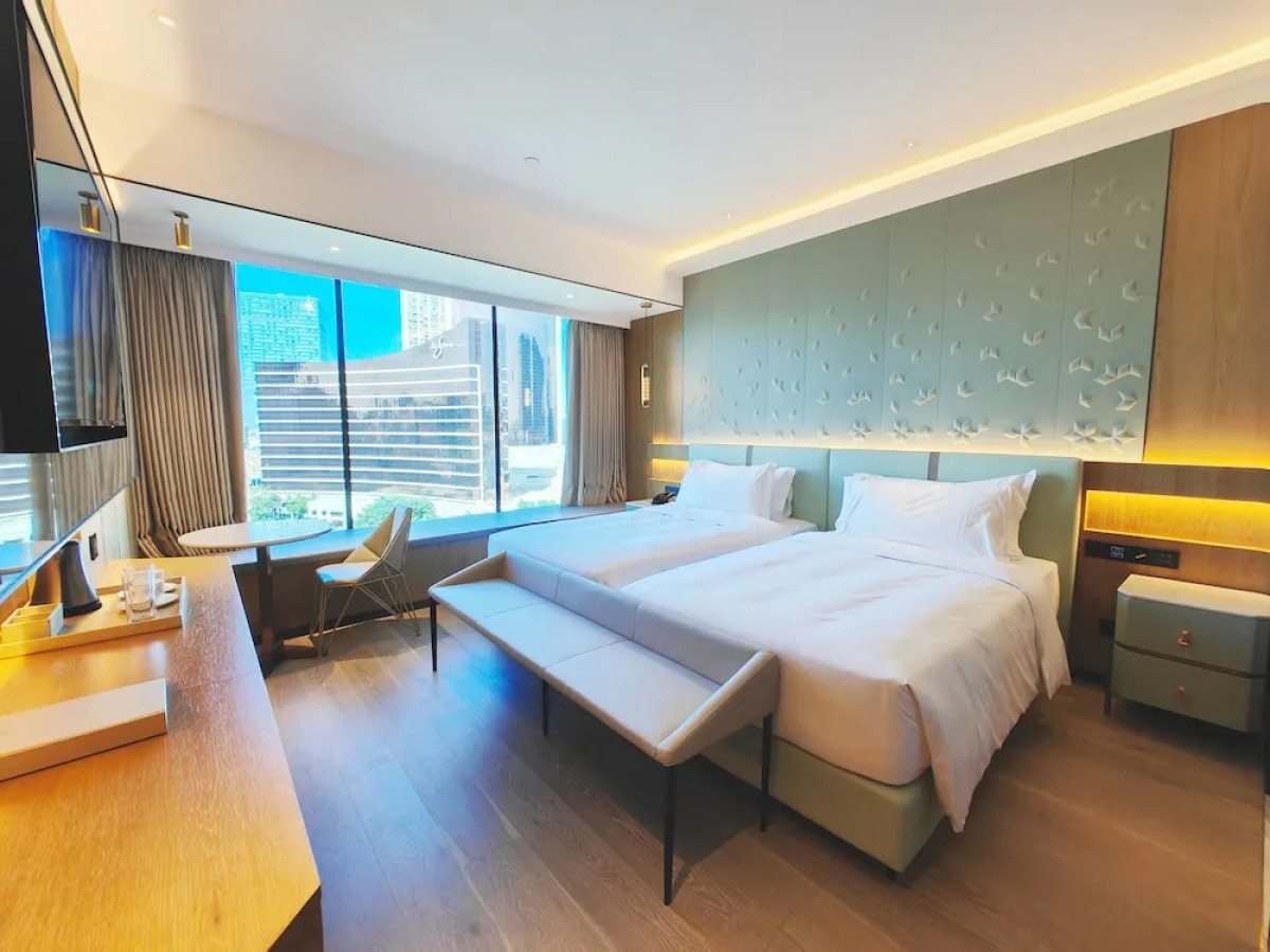 YOHO Treasure Island Hotel