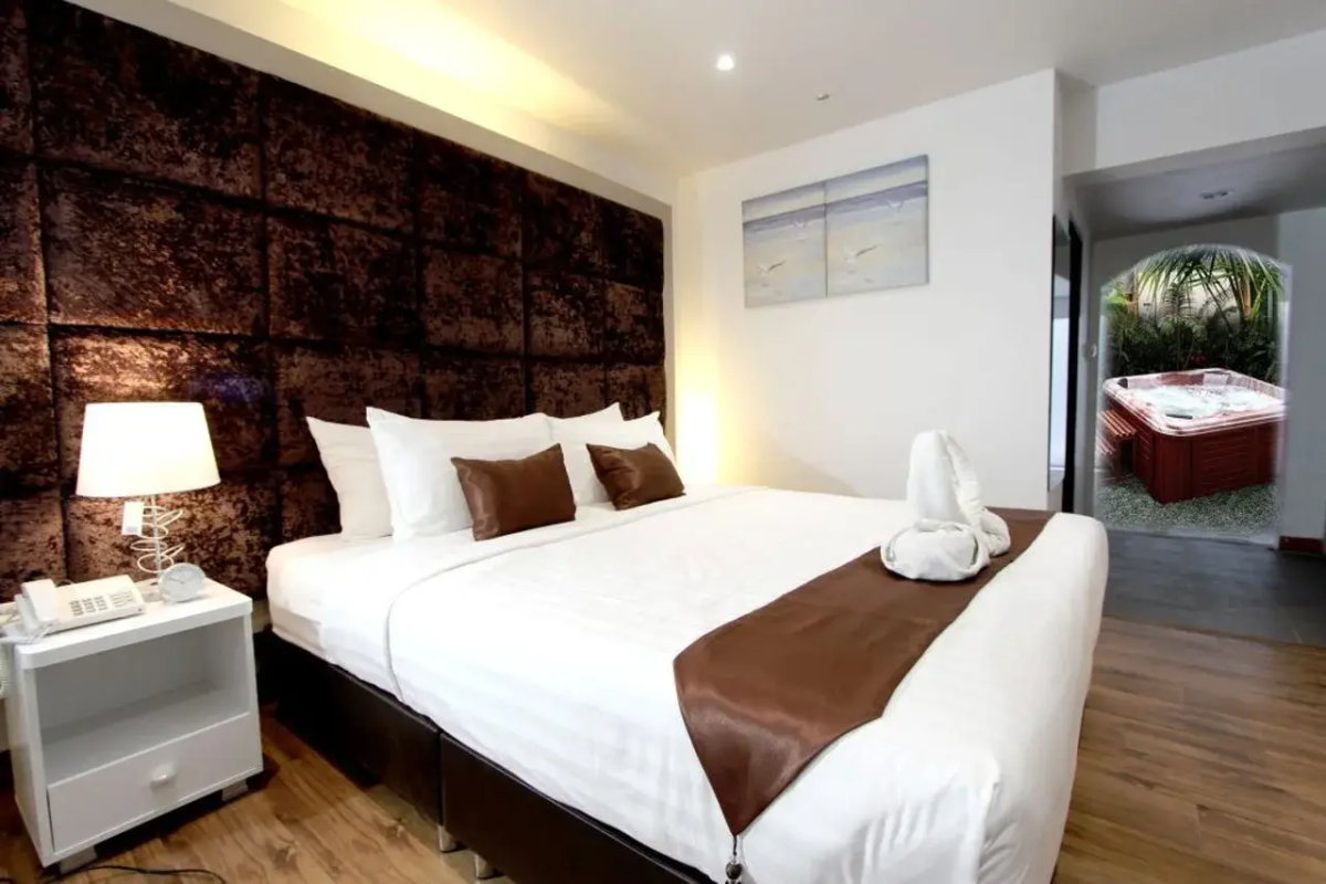 Pooh Beach Resort & Spa