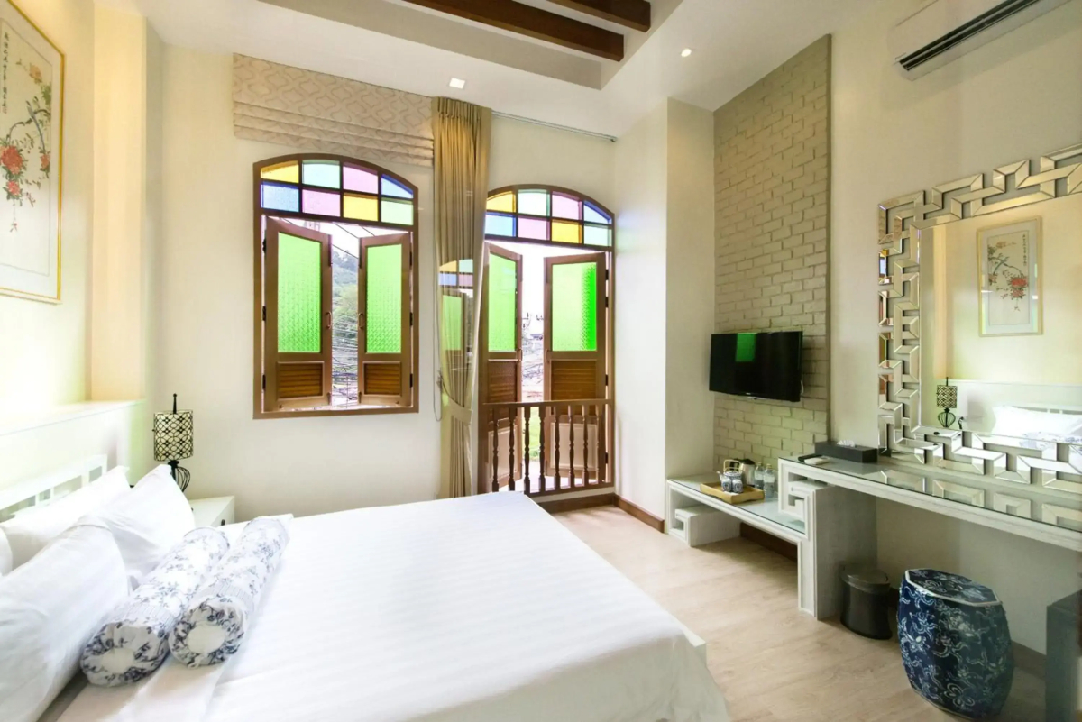 O'nya Phuket Hotel