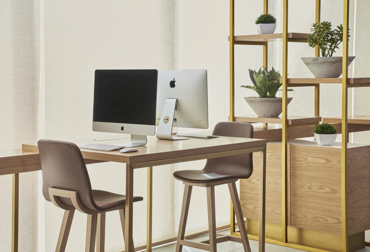 Hilton Garden Inn Dubai, Mall Avenue