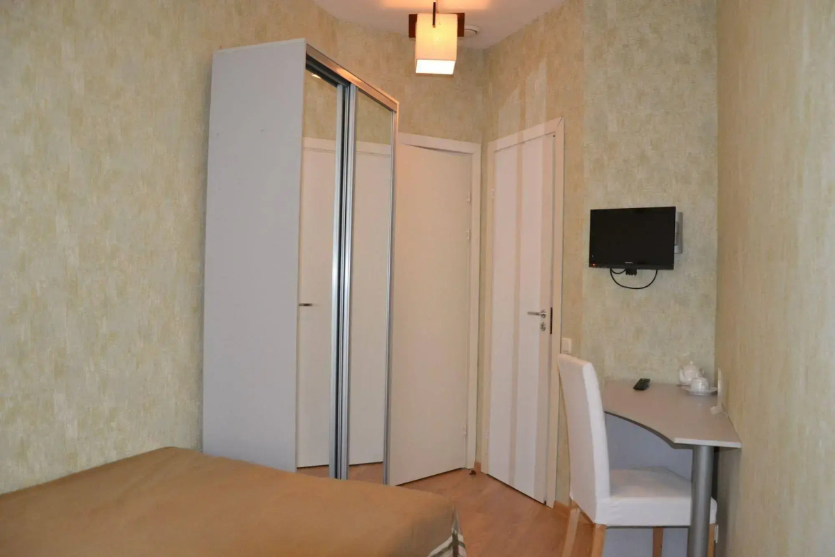 Невский просп., 105