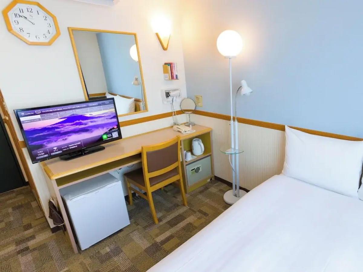 Toyoko Inn Tokyo-eki Shin-ohashi Mae